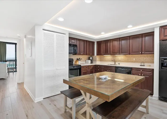 Gorgeous 2 Bedroom Oceanfront Century I With Indoor Pool! Ferienhaus