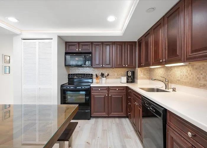 Gorgeous 2 Bedroom Oceanfront Century I With Indoor Pool! Ferienhaus