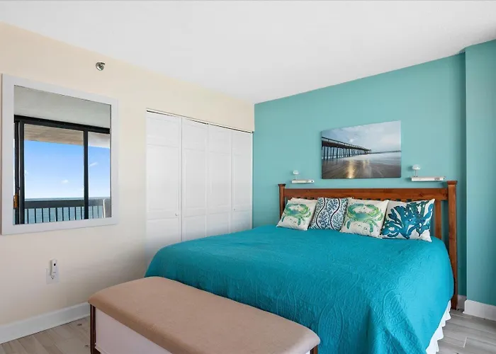 Gorgeous 2 Bedroom Oceanfront Century I With Indoor Pool! *