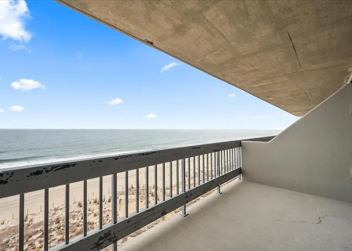 Ferienhaus Gorgeous 2 Bedroom Oceanfront Century I With Indoor Pool!
